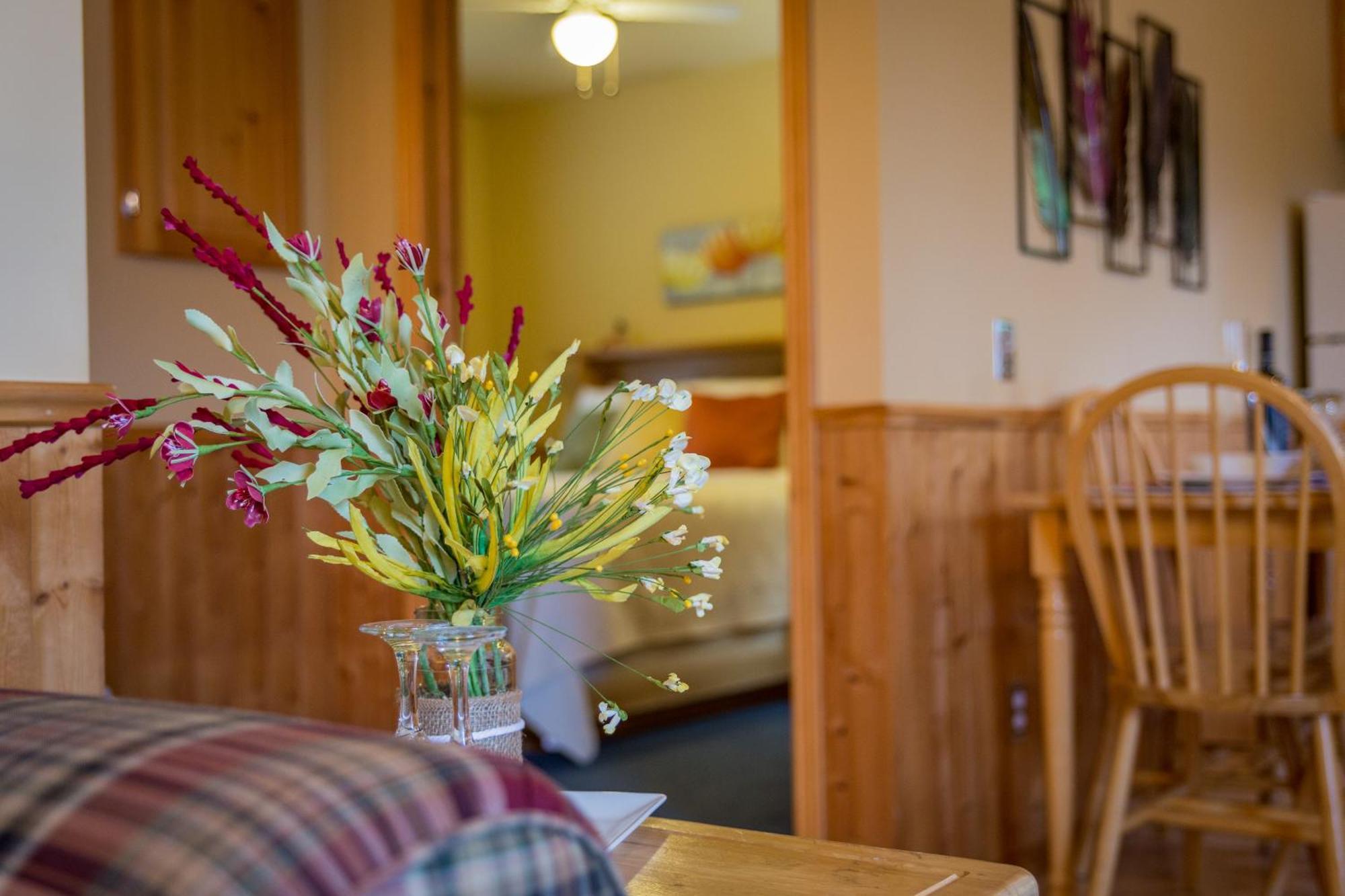Middle Brook Cottages & Chalets Glenburnie Bilik gambar