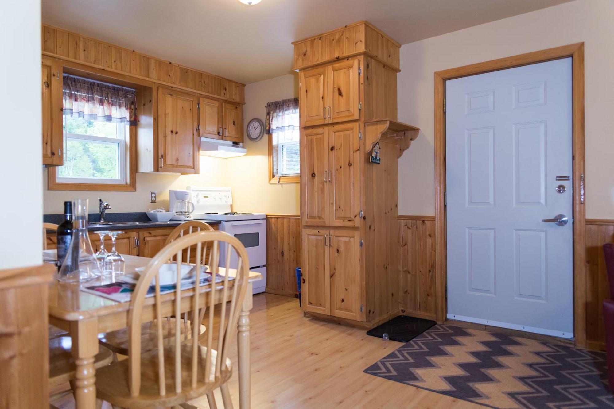 Middle Brook Cottages & Chalets Glenburnie Bilik gambar