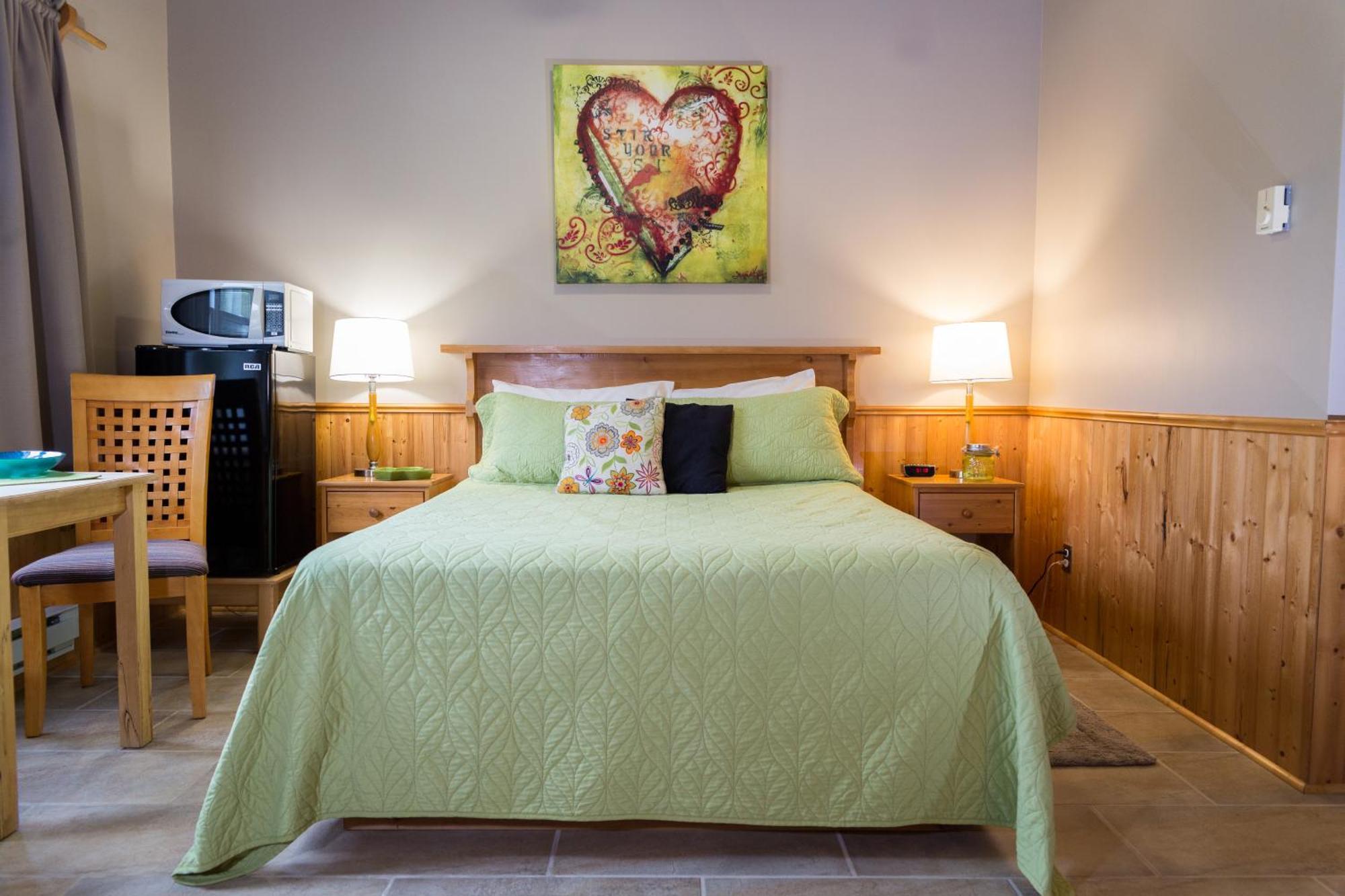 Middle Brook Cottages & Chalets Glenburnie Bilik gambar