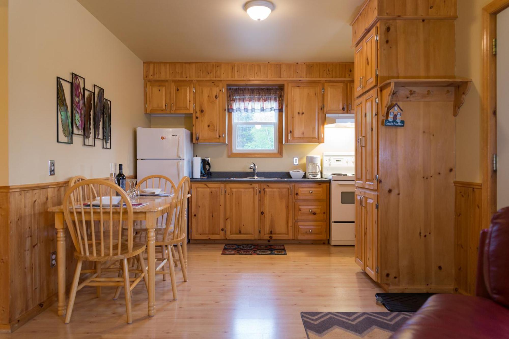 Middle Brook Cottages & Chalets Glenburnie Bilik gambar