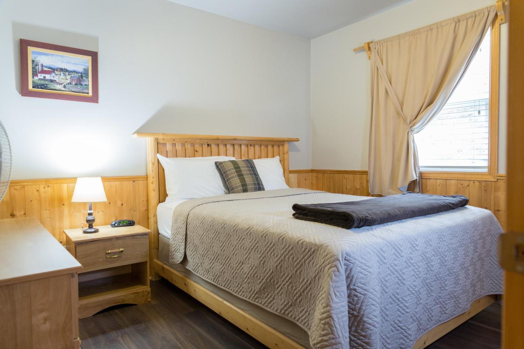 Middle Brook Cottages & Chalets Glenburnie Bilik gambar