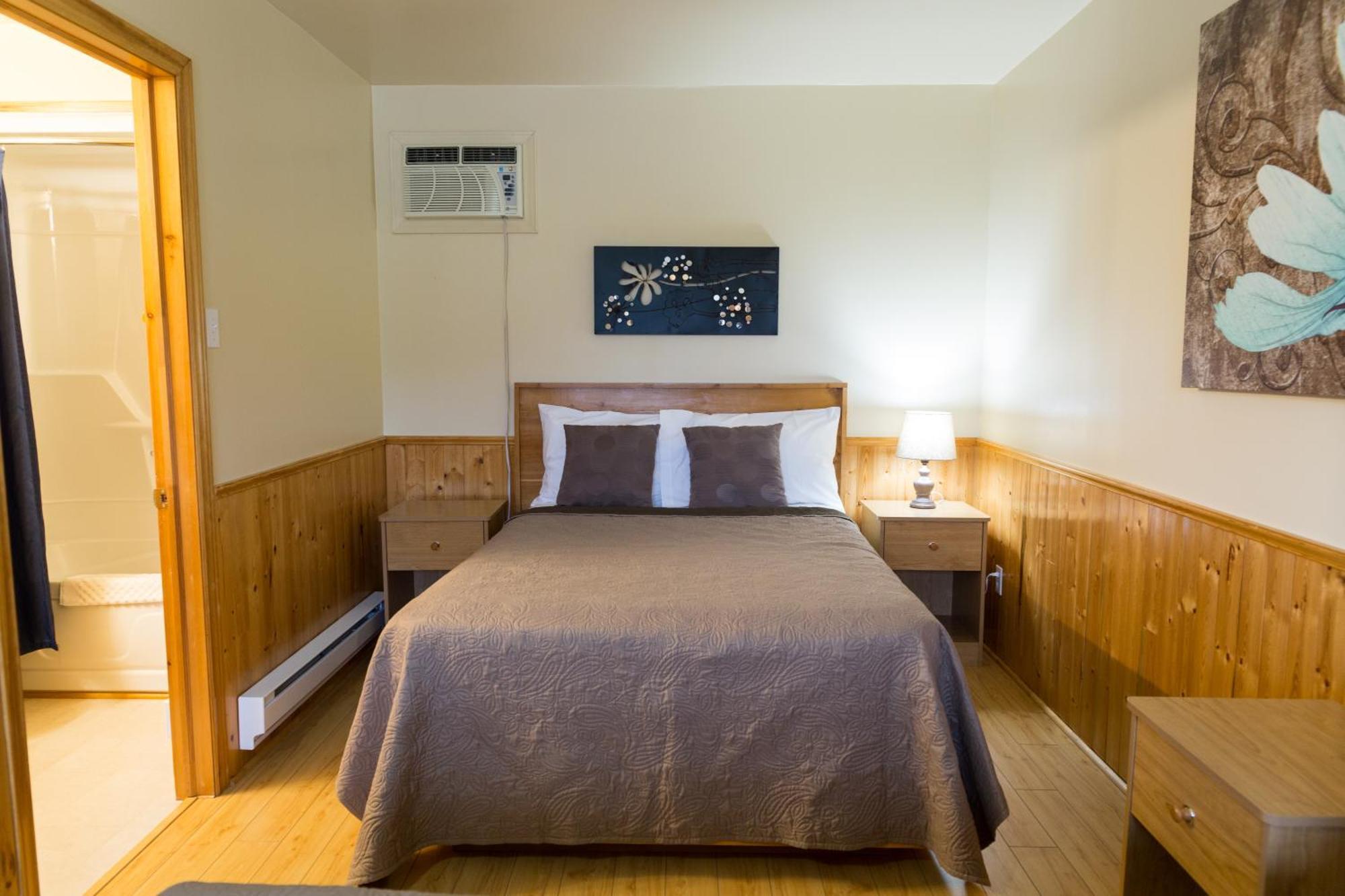 Middle Brook Cottages & Chalets Glenburnie Bilik gambar
