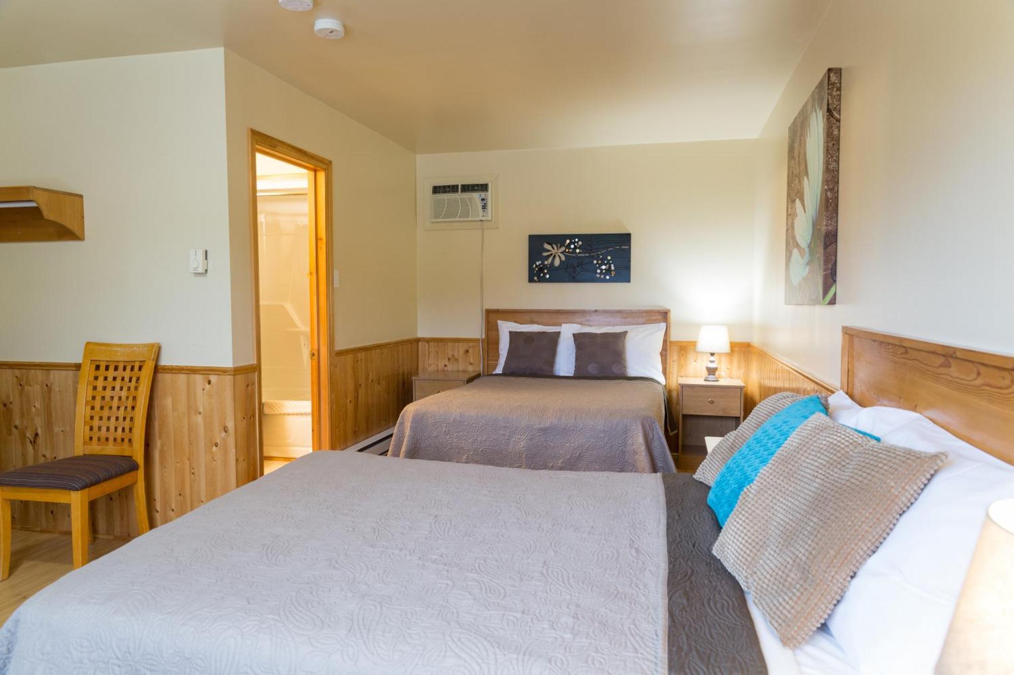 Middle Brook Cottages & Chalets Glenburnie Bilik gambar